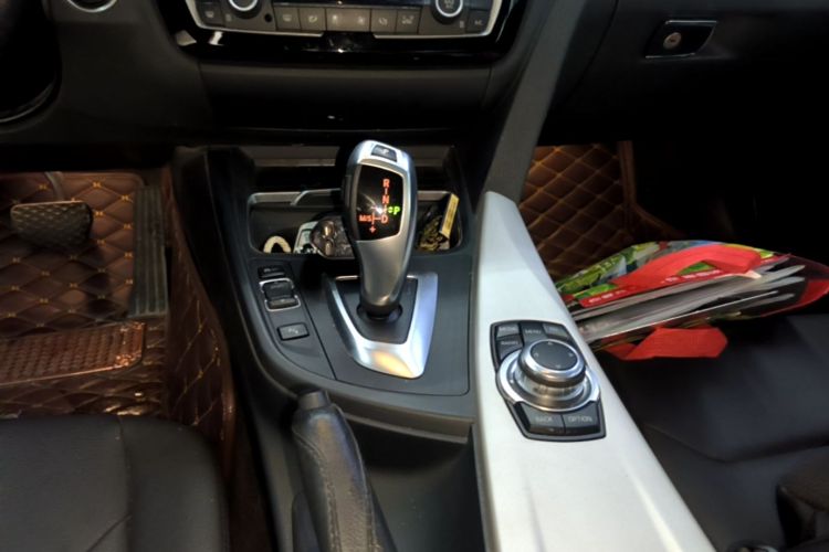 BMW 3 Series 2016 car image #14