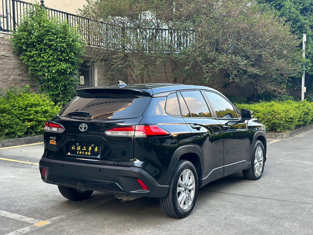 Toyota Corolla Cross 2023 изображение автомобиля #6
