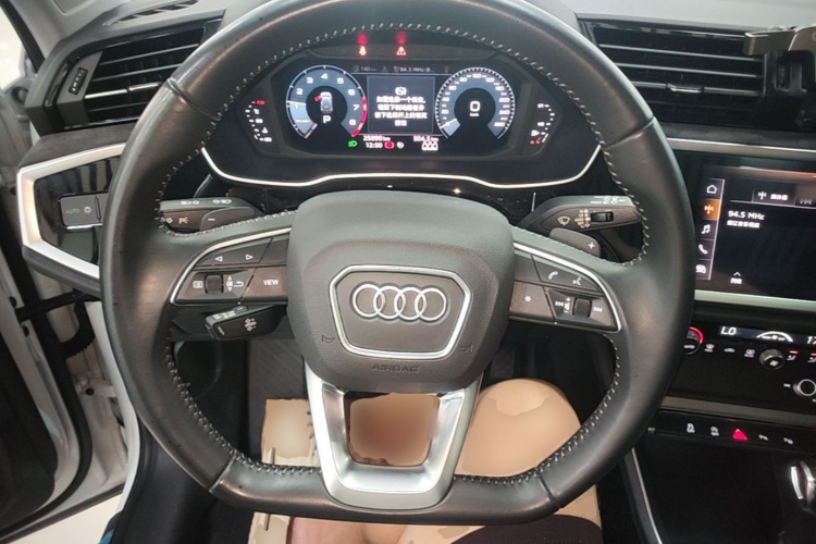 Audi Q3 2020 #11 Audi Q3 2020 car image #11