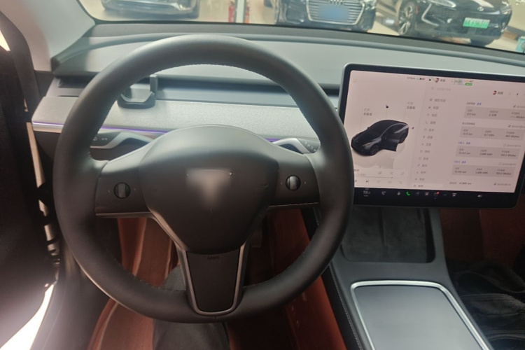 Tesla Model Y 2024 #11 Tesla Model Y 2024 car image #11