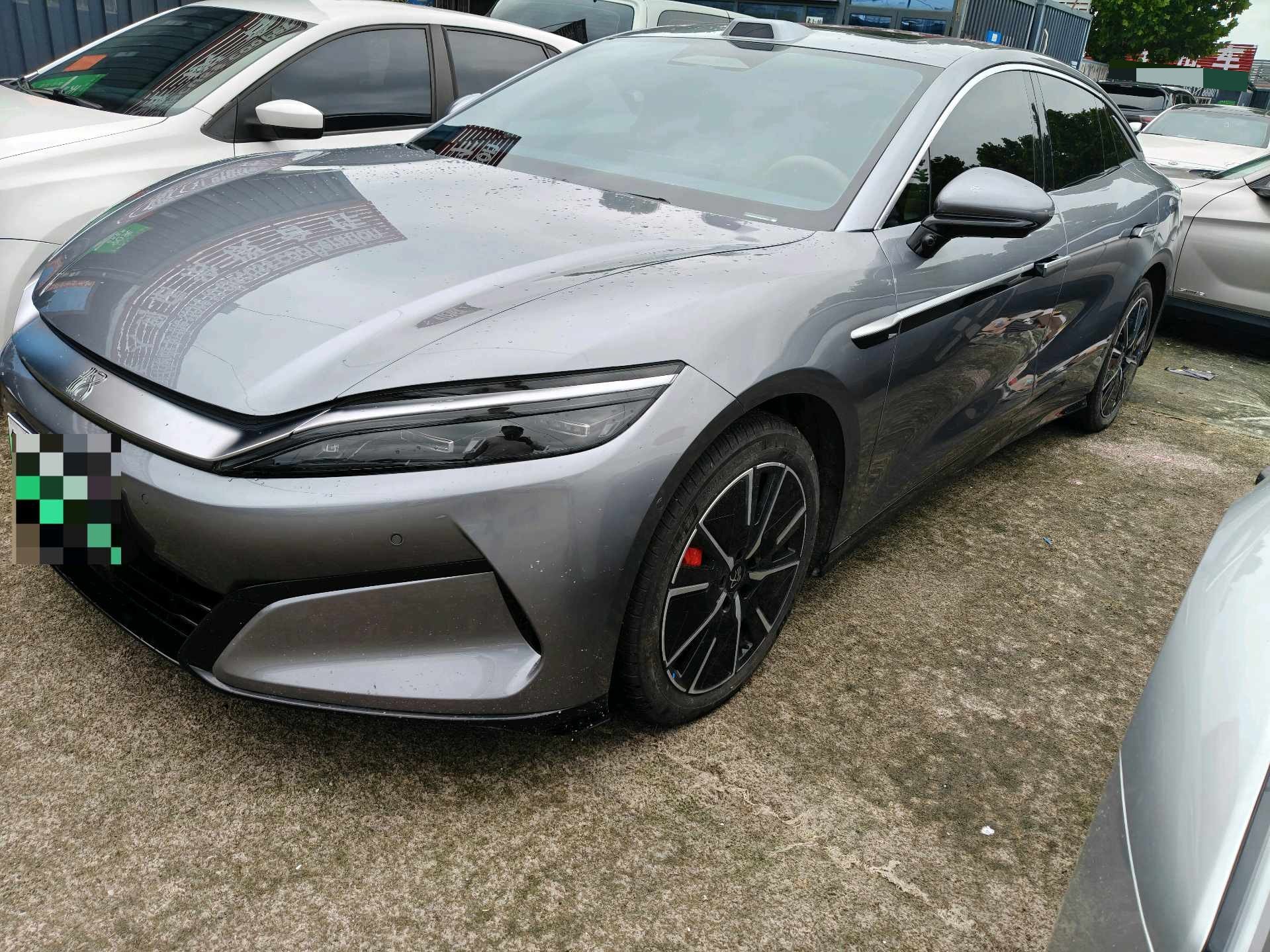 BYD HanL 2025 BYD HanL 2025 car image