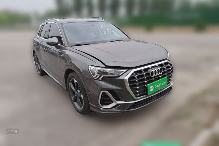 Audi Q3 2023 car image #4
