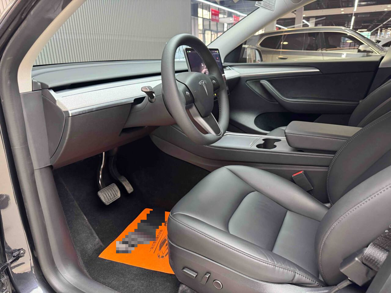 Tesla Model Y 2024 car image #7