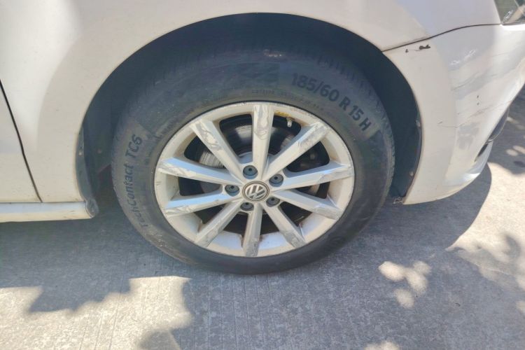 Volkswagen Polo 2016 car image #6