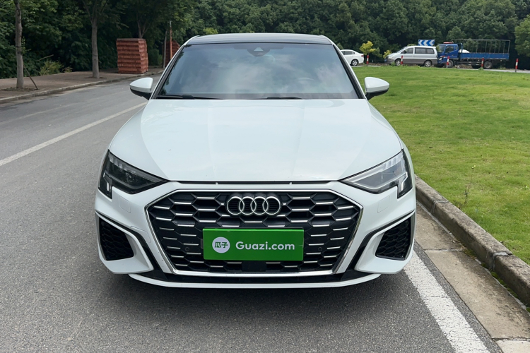 Audi A3 2024 car image #3