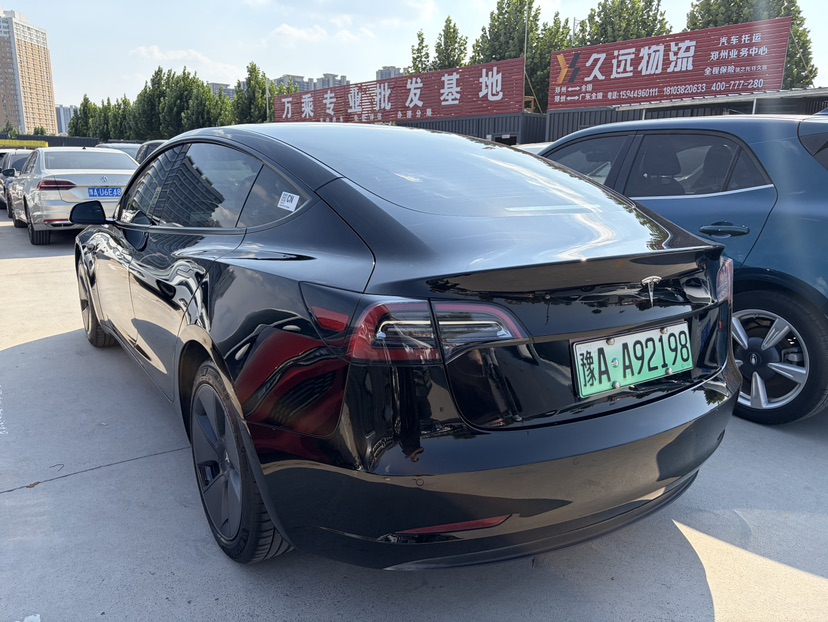 Tesla Model 3 2023 car image #8