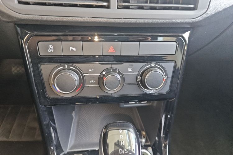 Volkswagen Tacqua 2024 immagine di auto #13