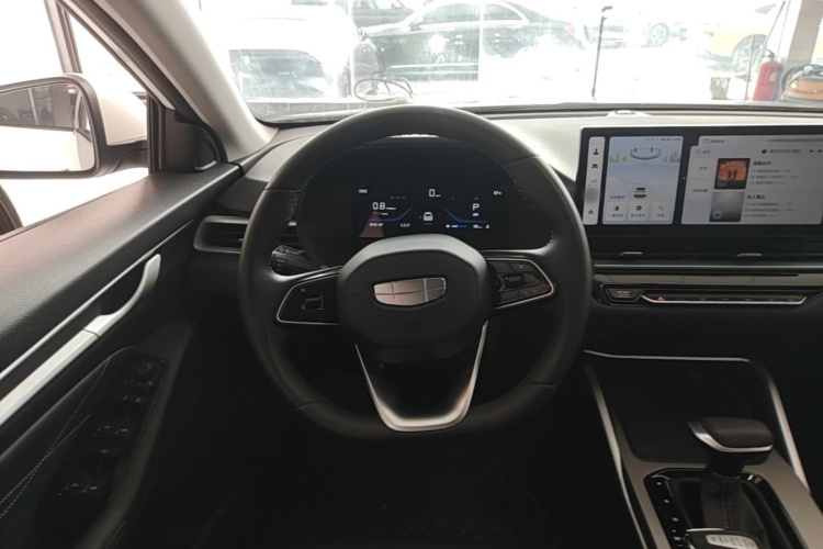 GEELY Emgrand 2026 car image #11
