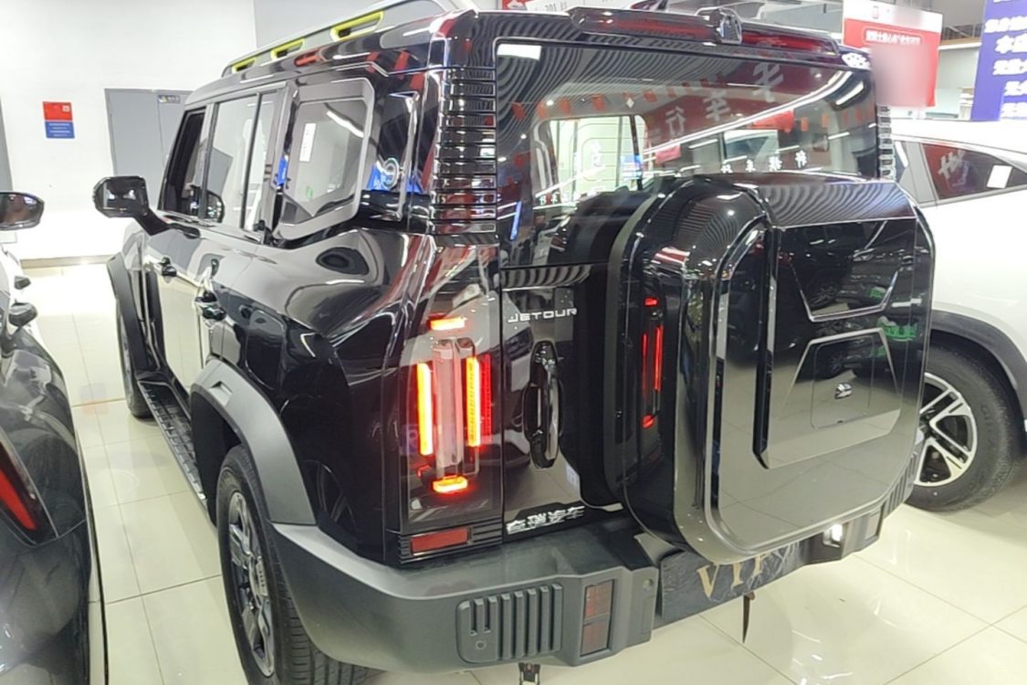 Jetour Traveller 2024 car image #3