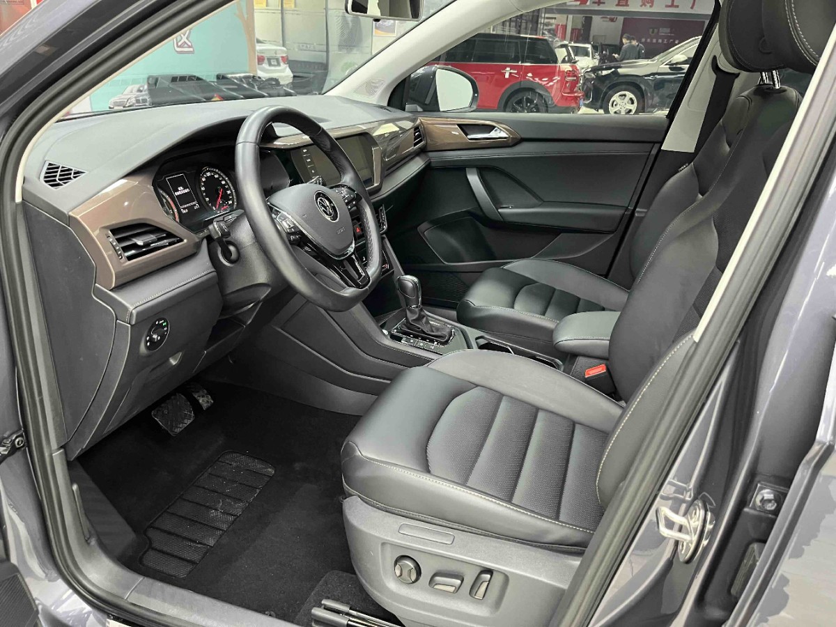Volkswagen Tharu 2021 car image #3