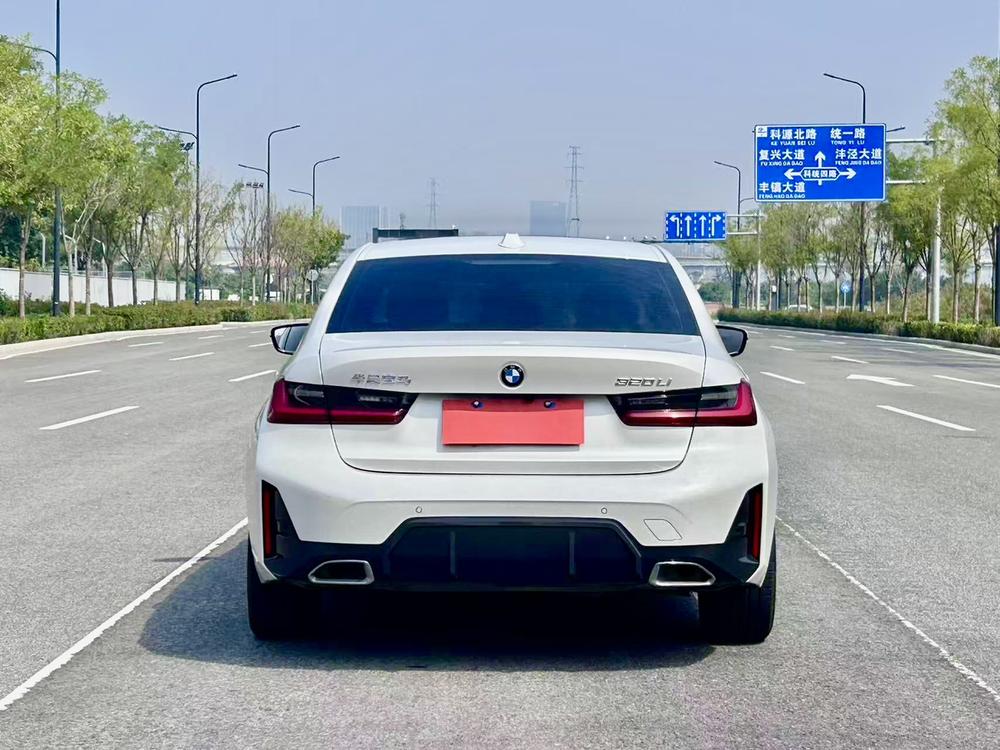BMW 3 Series 2023 #6 BMW 3 Series 2023 صورة سيارة #6