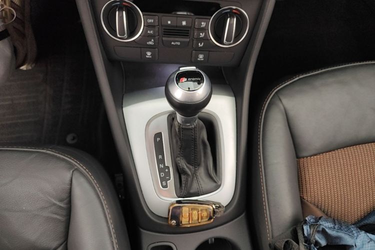 Audi Q3 2018 #14 Audi Q3 2018 car image #14