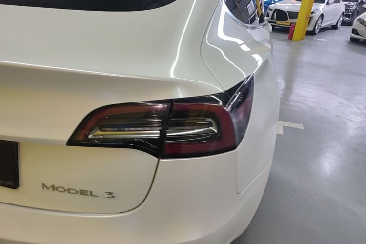 Tesla Model 3 2020 car image #8