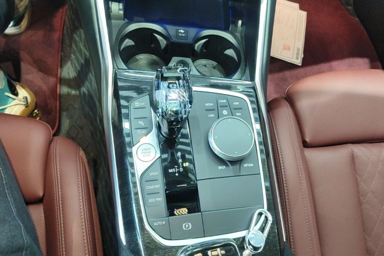 BMW 3 Series 2022 car image #18