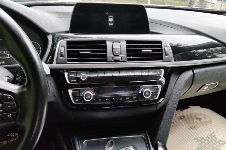 BMW 3 Series 2018 #15 BMW 3 Series 2018 car image #15