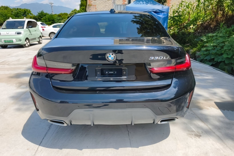BMW 3 Series 2024 #6 BMW 3 Series 2024 car image #6