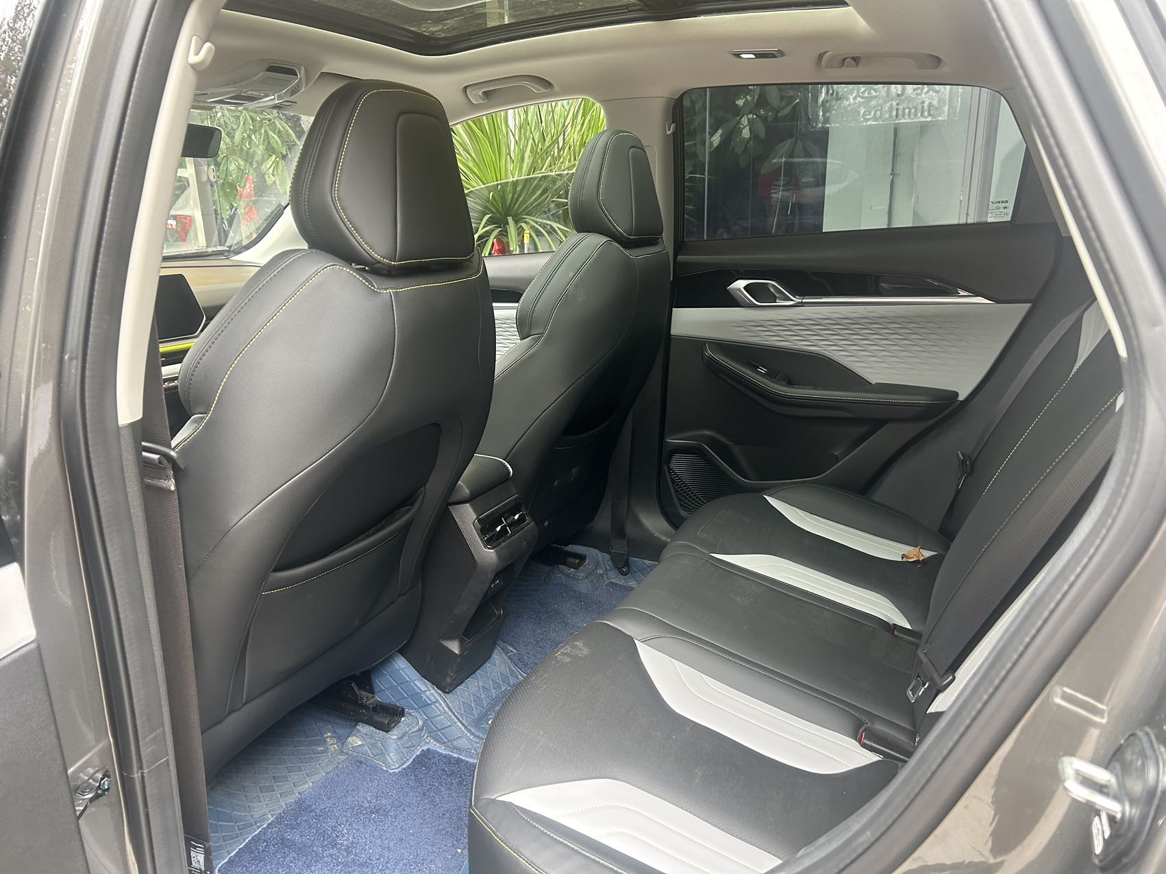 GEELY Coolray 2023 car image #4