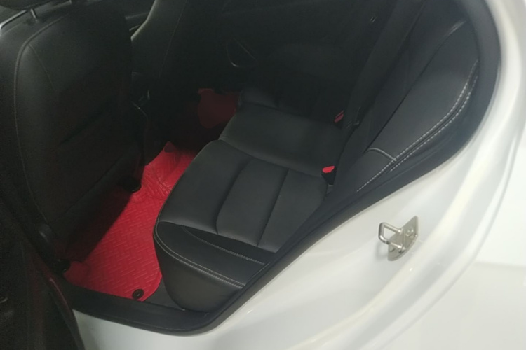 GEELY Emgrand 2021 car image #17
