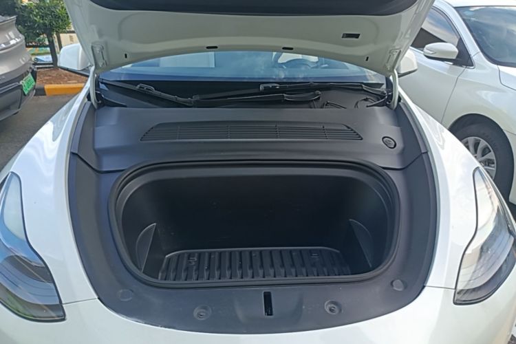 Tesla Model Y 2023 immagine di auto #22