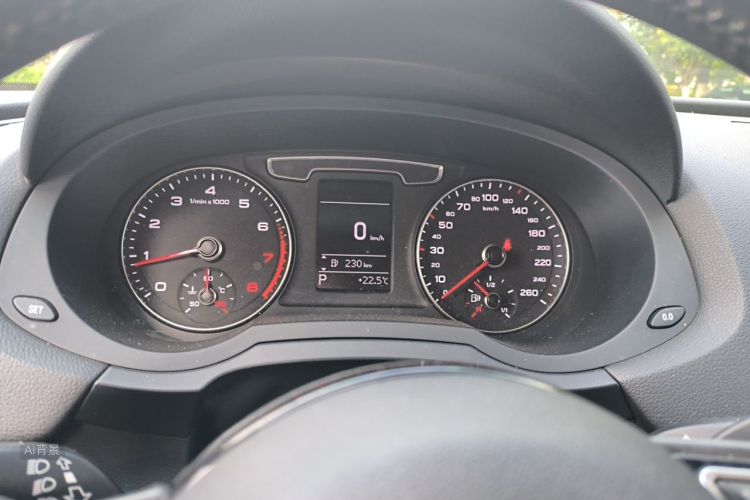 Audi Q3 2019 #13 Audi Q3 2019 car image #13