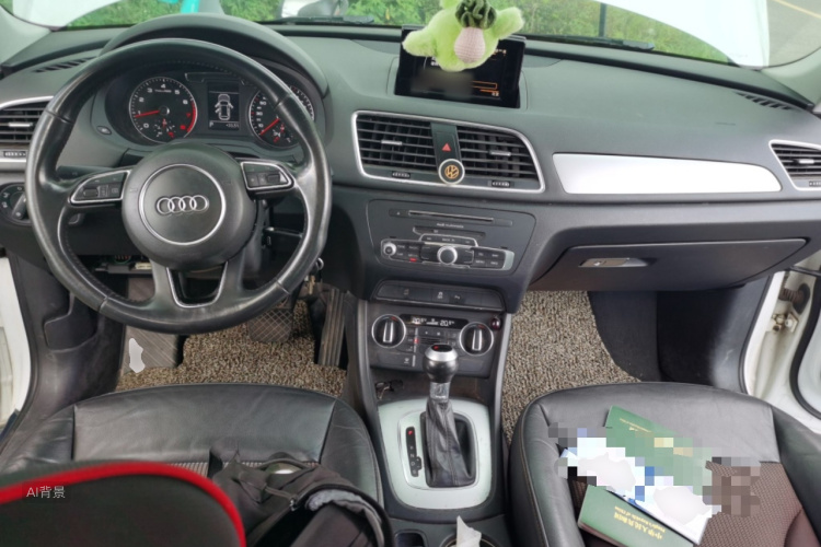 Audi Q3 2017 car image #11