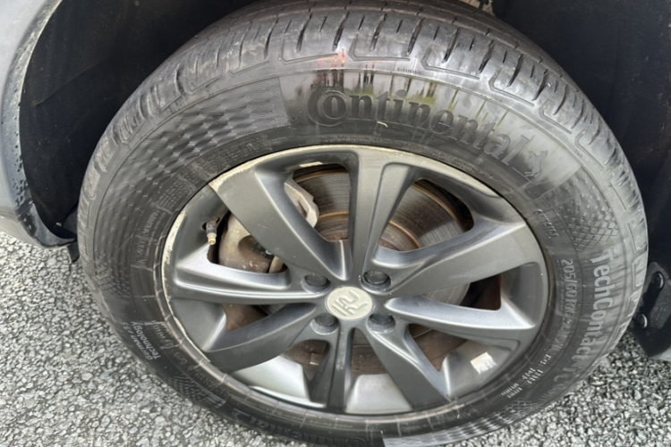 BYD Yuan New Energy 2019 car image #8
