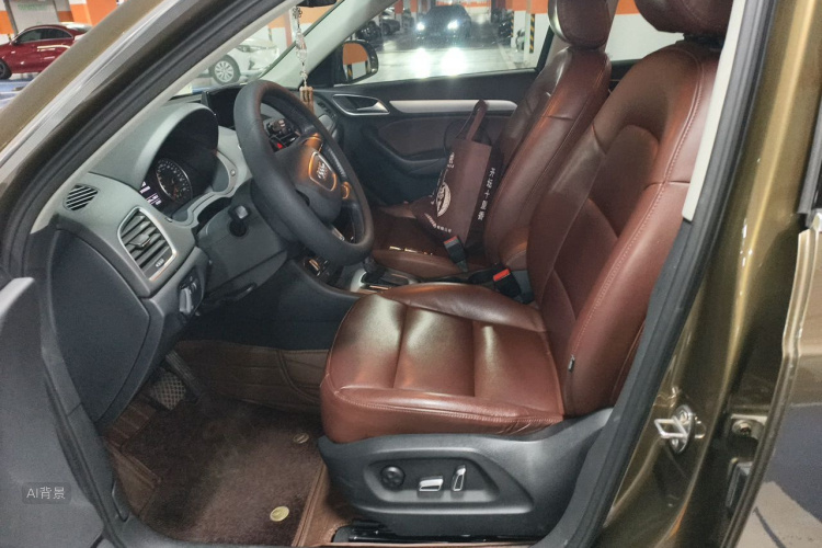 Audi Q3 2016 car image #17