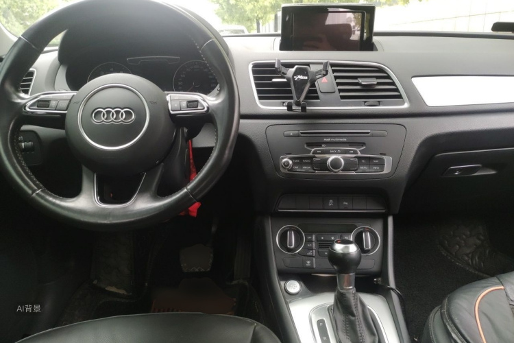 Audi Q3 2017 car image #11