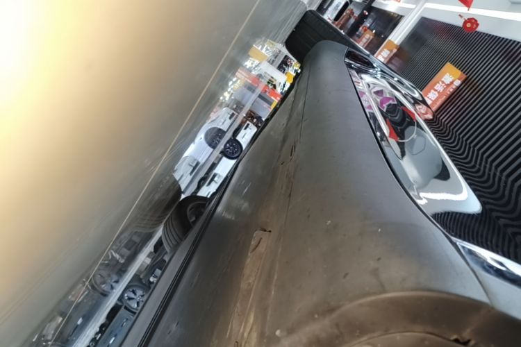 Tesla Model Y 2021 car image #26