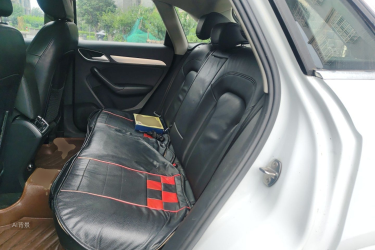 Audi Q3 2014 immagine di auto #19
