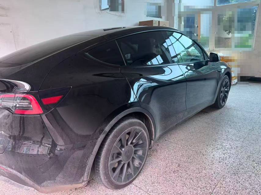 Tesla Model Y 2022 #4 Tesla Model Y 2022 car image #4