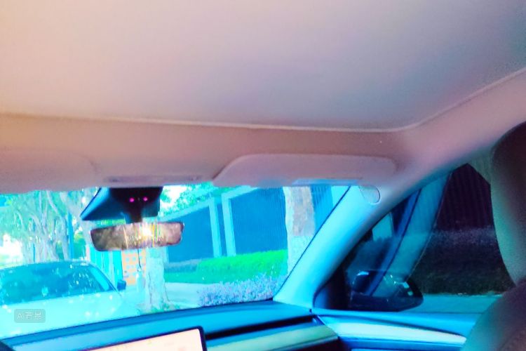 Tesla Model Y 2022 immagine di auto #20