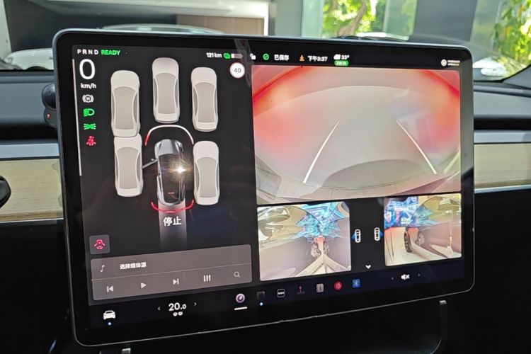 Tesla Model Y 2022 #13 Tesla Model Y 2022 car image #13