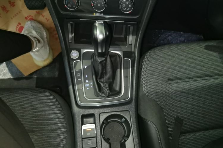 Volkswagen Golf 2020 car image #14