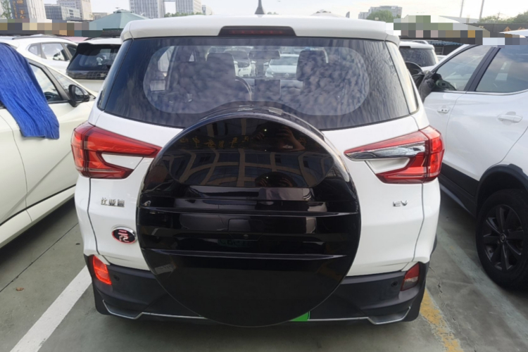 BYD Yuan New Energy 2019 #4 BYD Yuan New Energy 2019 car image #4