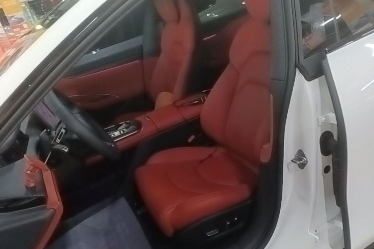 MI SU7 2025 car image #15