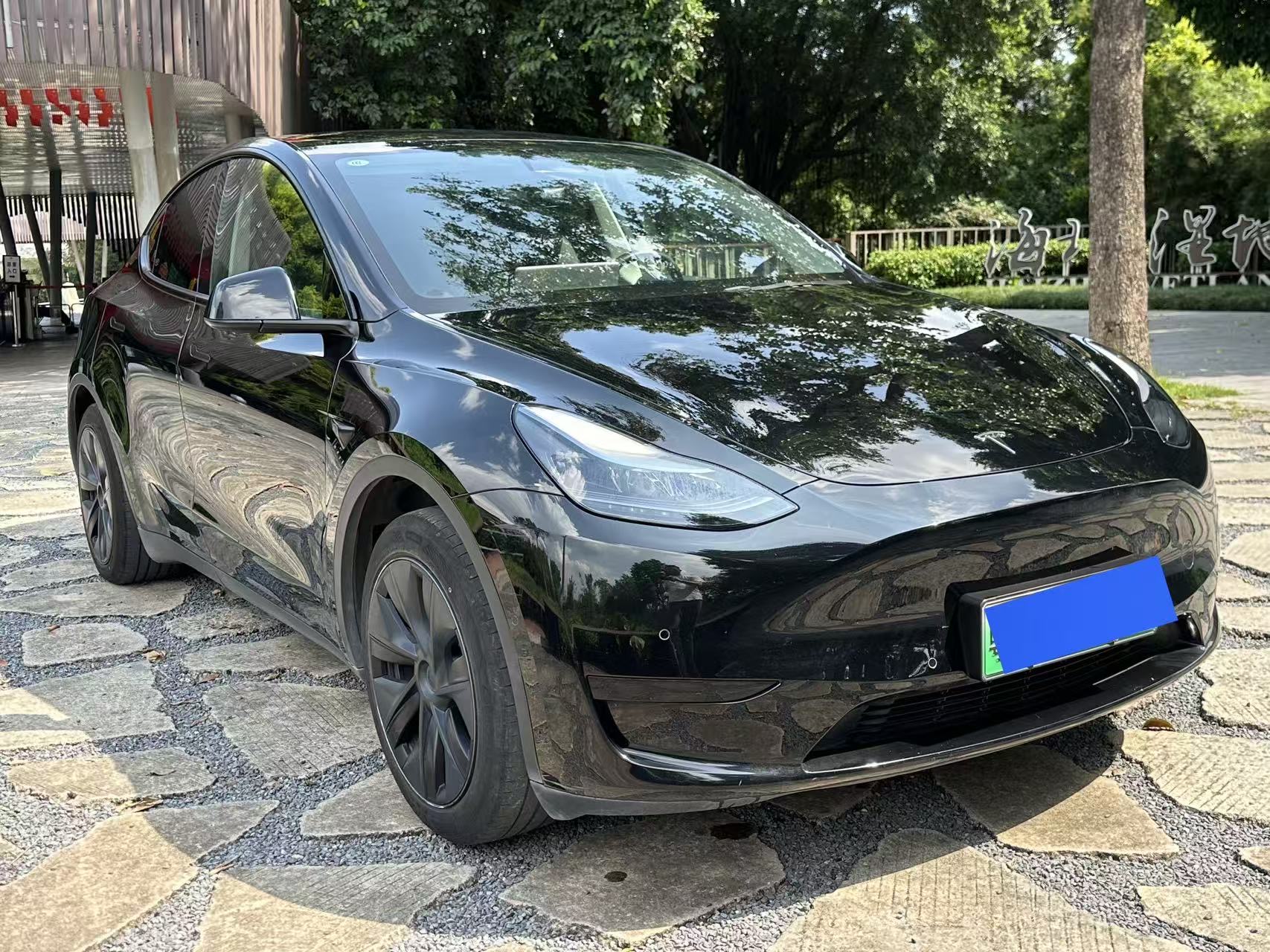 Tesla Model Y 2024 #3 Tesla Model Y 2024 car image #3