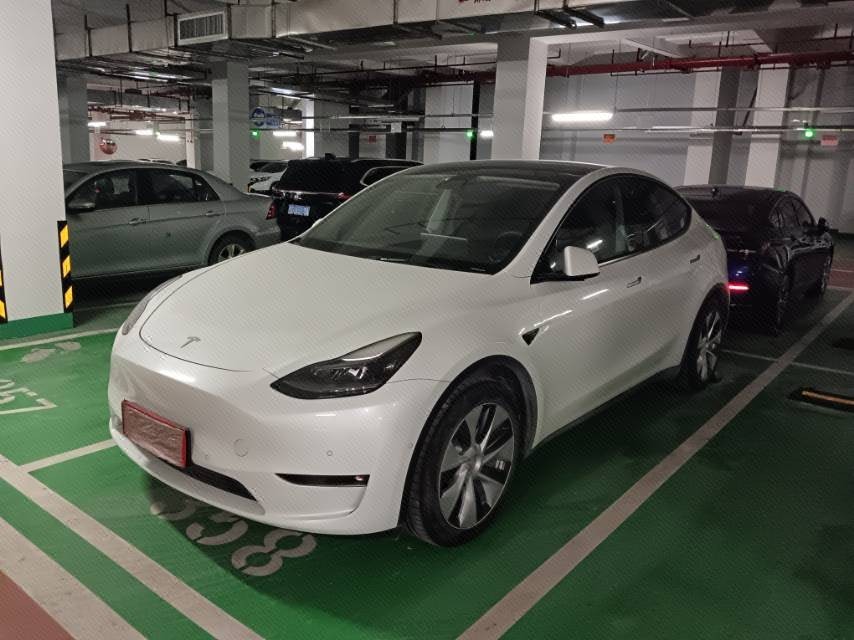 Tesla Model Y 2022 Tesla Model Y 2022 car image