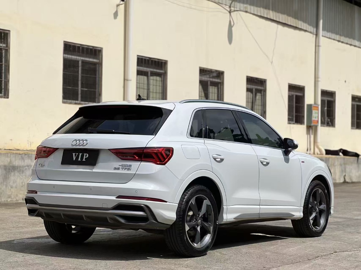 Audi Q3 2020 car image #4