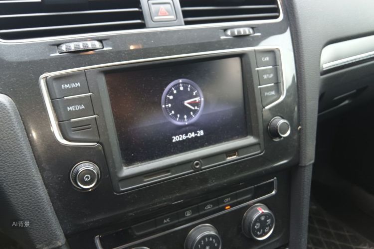 Volkswagen Golf 2017 car image #15