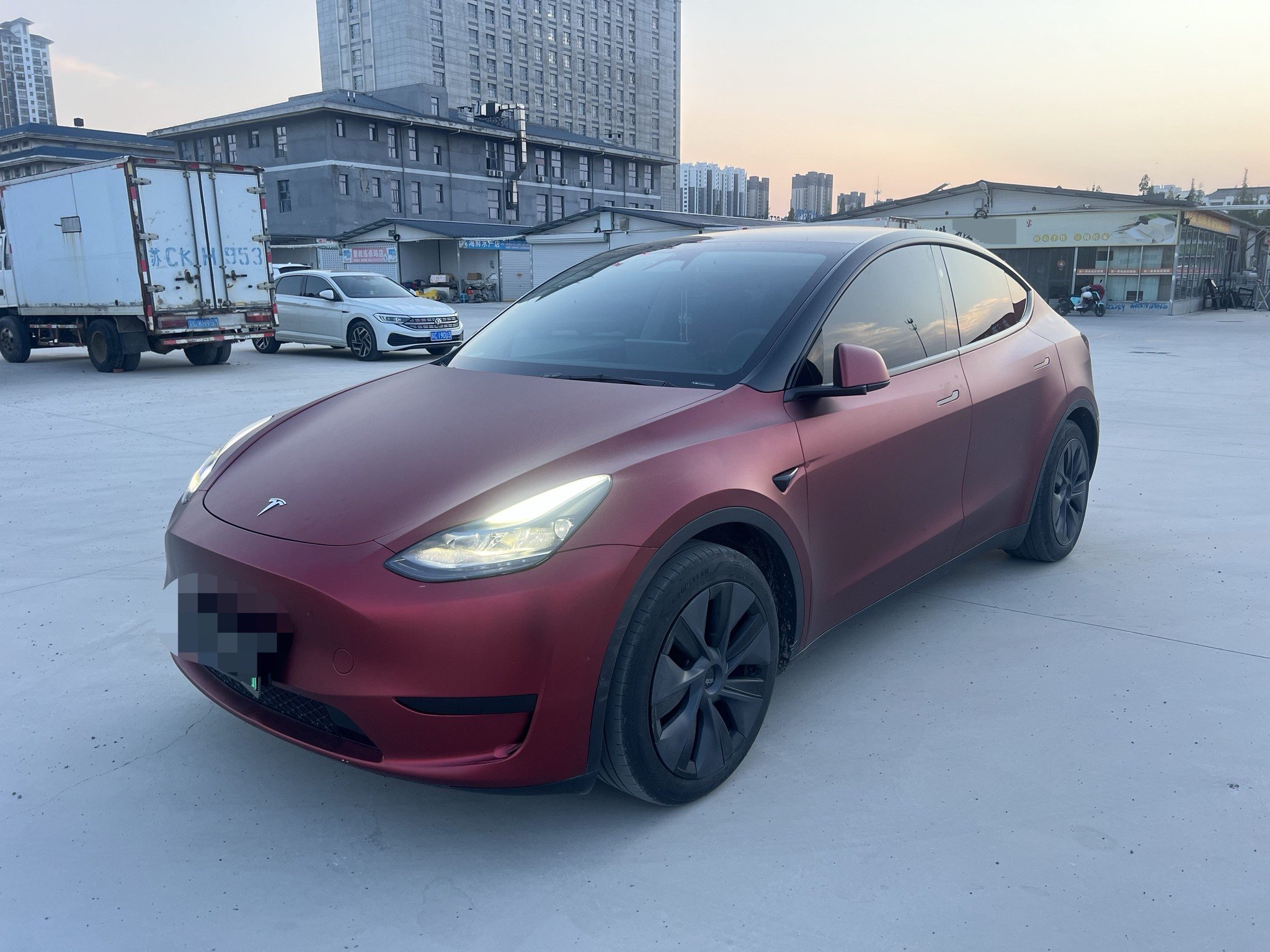 Tesla Model Y 2024 car image 