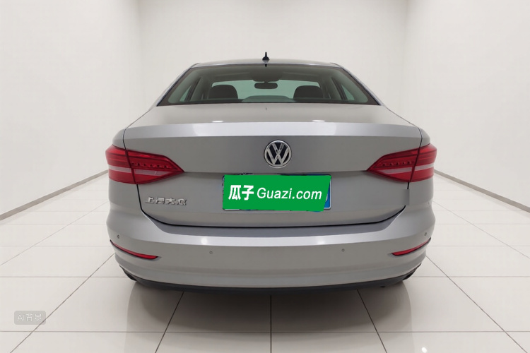 Volkswagen Lavida 2018 car image #6
