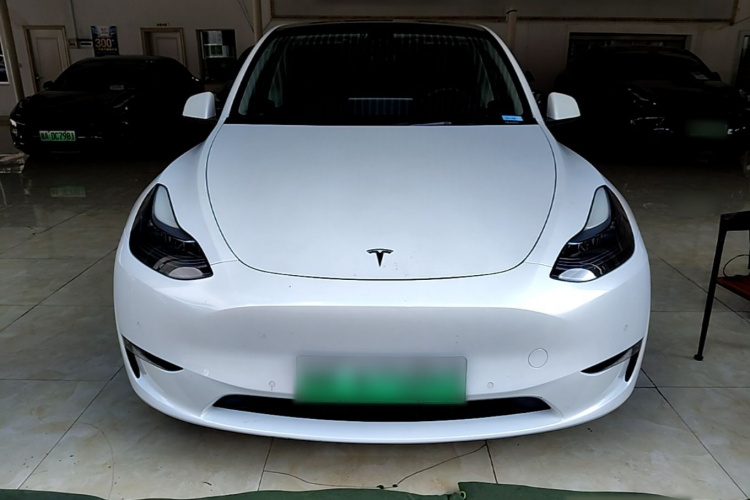 Tesla Model Y 2024 #3 Tesla Model Y 2024 car image #3