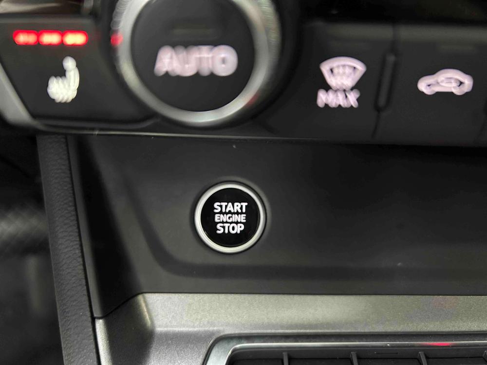 Audi Q3 2022 صورة سيارة #11