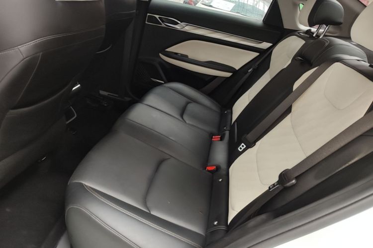 GEELY Emgrand L 2022 car image #17