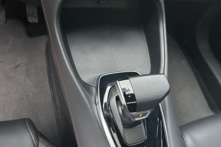 MG 5 2024 #19 MG 5 2024 imagen de coche #19