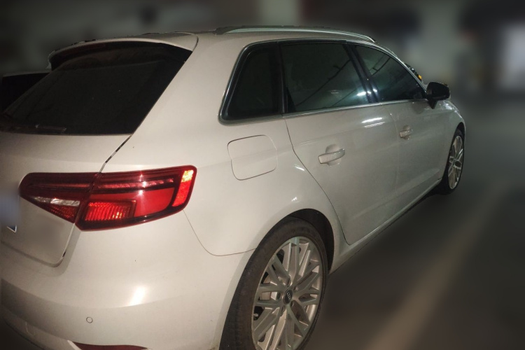 Audi A3 2018 car image #7
