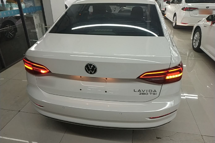 Volkswagen Lavida 2022 car image #6