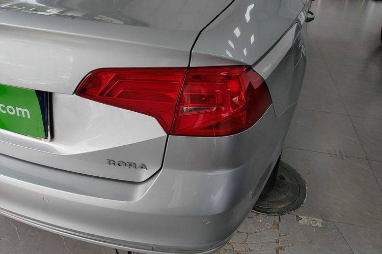 Volkswagen Bora 2016 car image #8