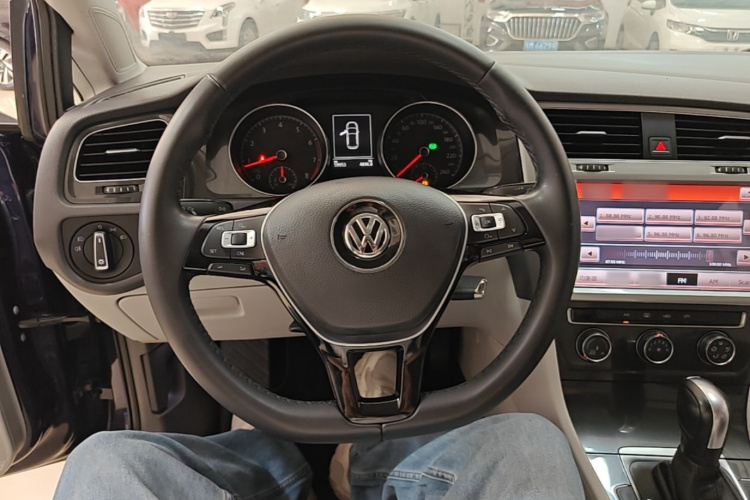 Volkswagen Golf 2018 #11 Volkswagen Golf 2018 car image #11